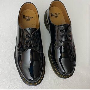 Dr Martens Black Patent Lamper women's Size 6.